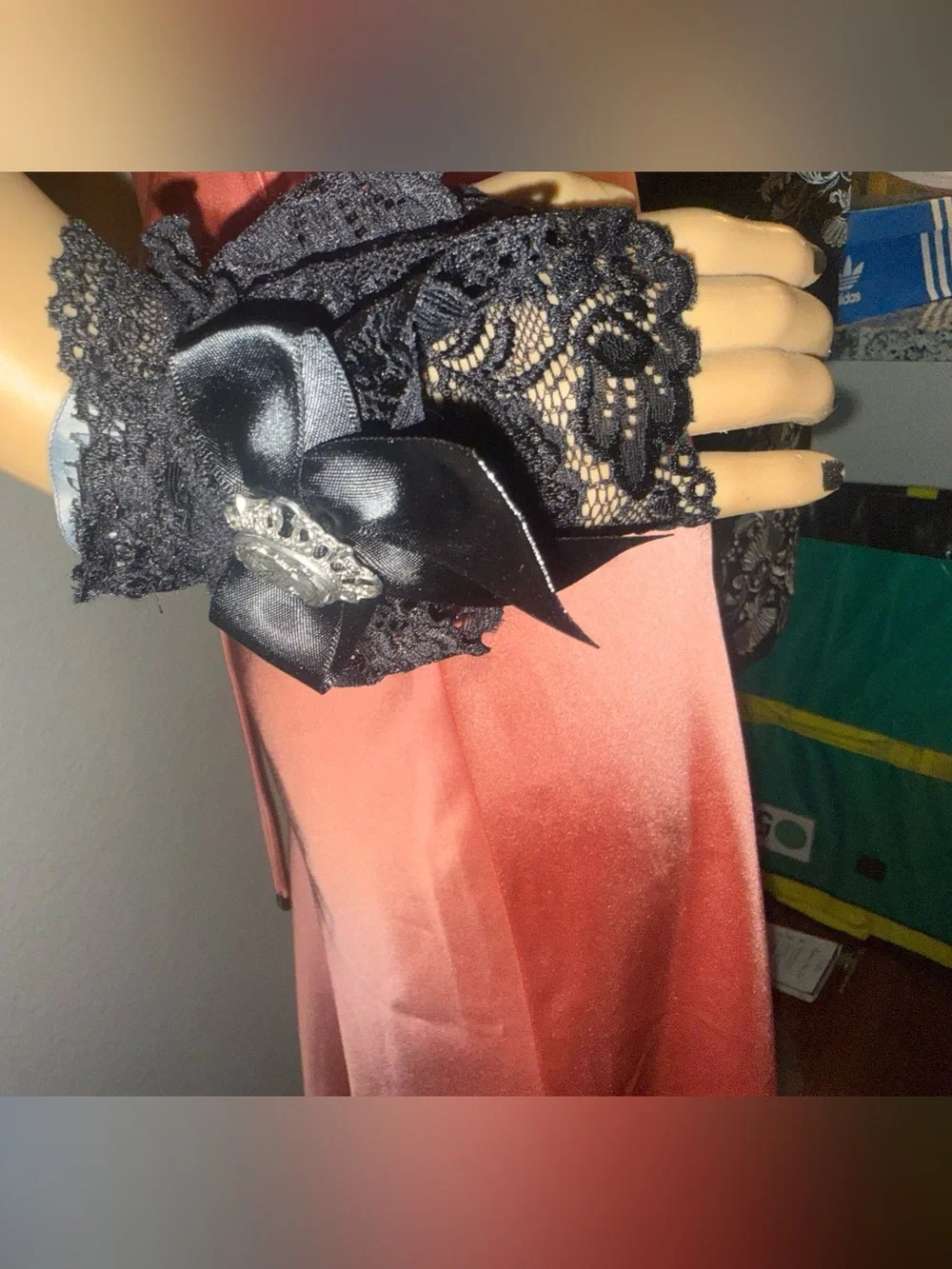 NWOT DOLLS KILL WIDOW DEEP WINTER SATIN BOW LACE GLOVES